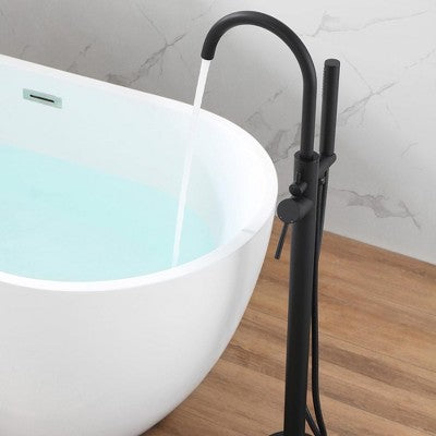 Laisvai pastatomas vonios maisytuvas su uzpildu ir dušeliu